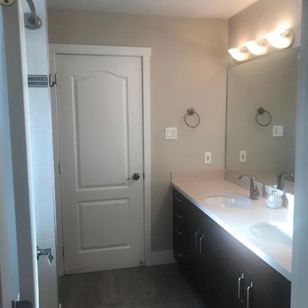 Large Suite With Separate Bathroom ริชมอนด์ ภายนอก รูปภาพ